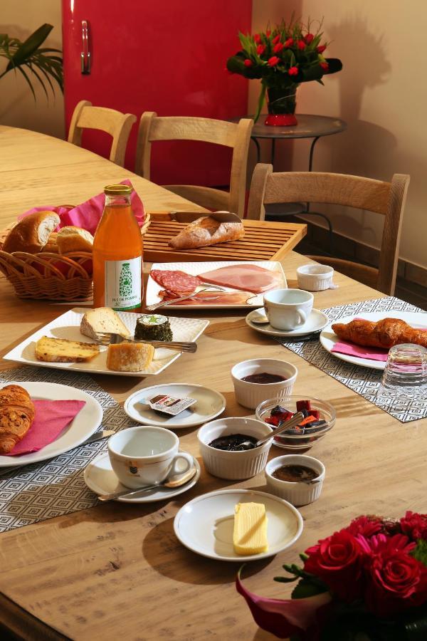 Bed and Breakfast Ferme Houard Bomal Exterior foto