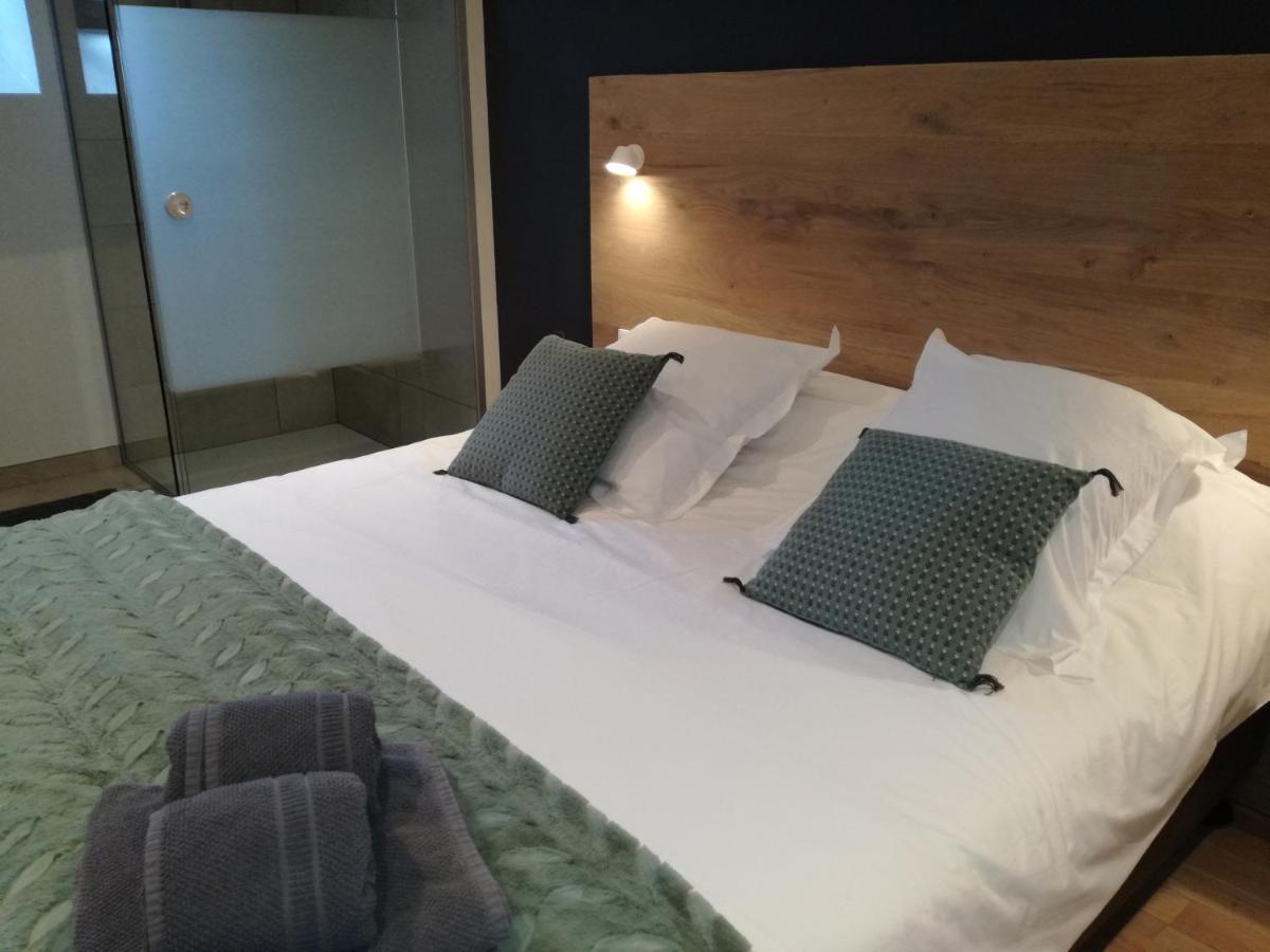 Bed and Breakfast Ferme Houard Bomal Exterior foto