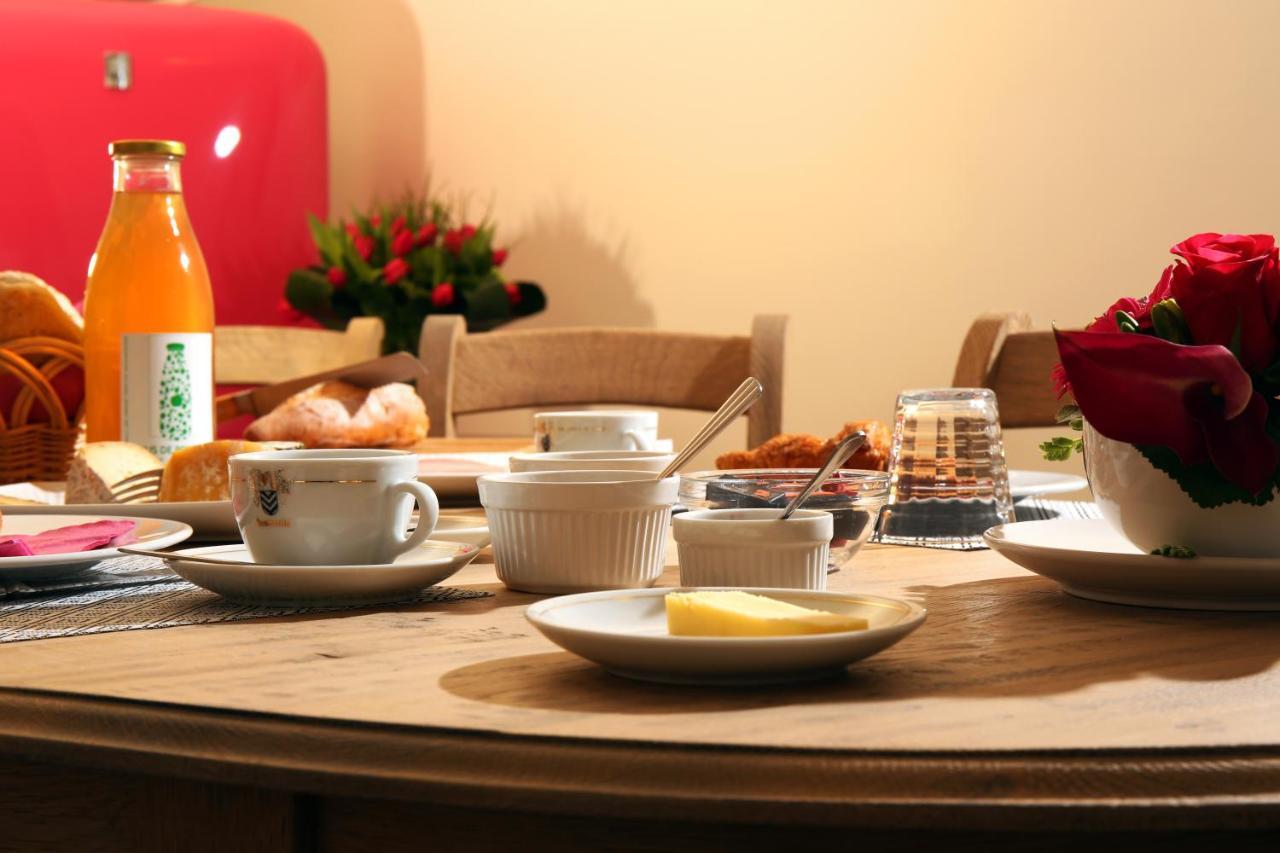 Bed and Breakfast Ferme Houard Bomal Exterior foto